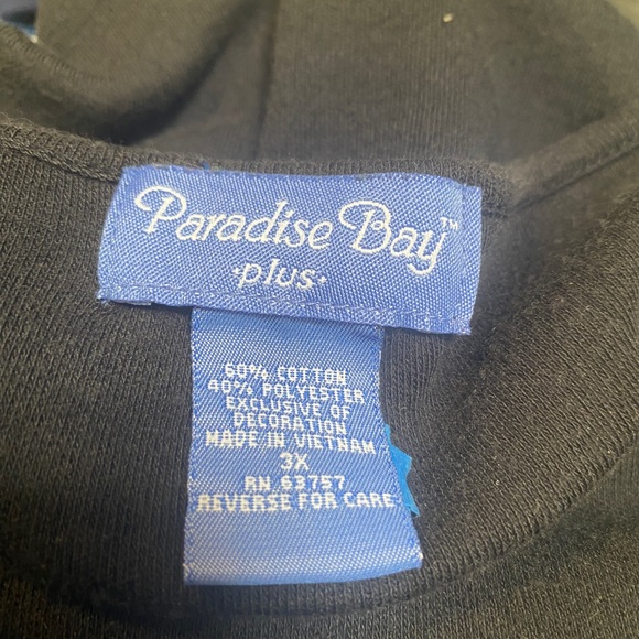 Paradise Bay Santa and Palms Tee - Picture 3 of 5